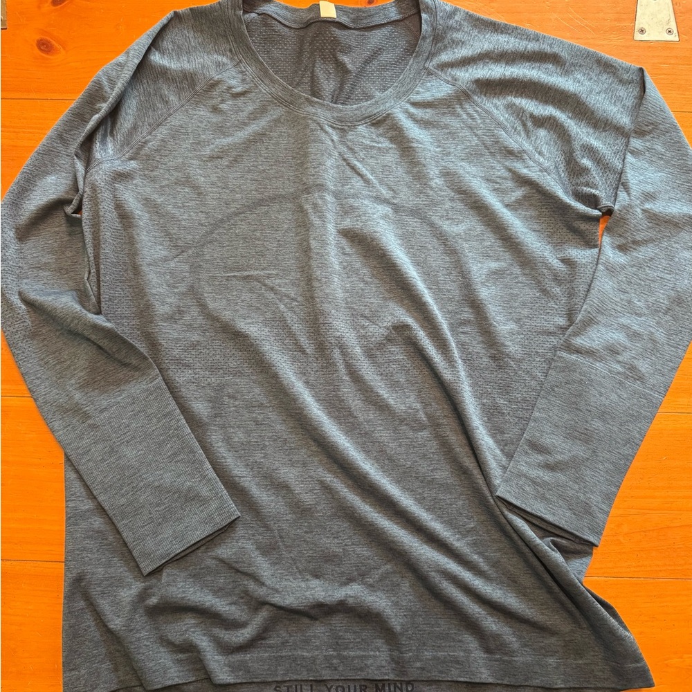 Lululemon Athletica Blue Swiftly Tech Long-Sleeve Shirt 2.0
Waist Length